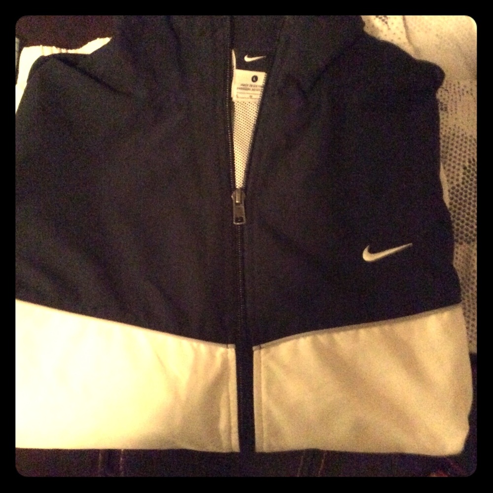 Nike Wind breaker size xlarge